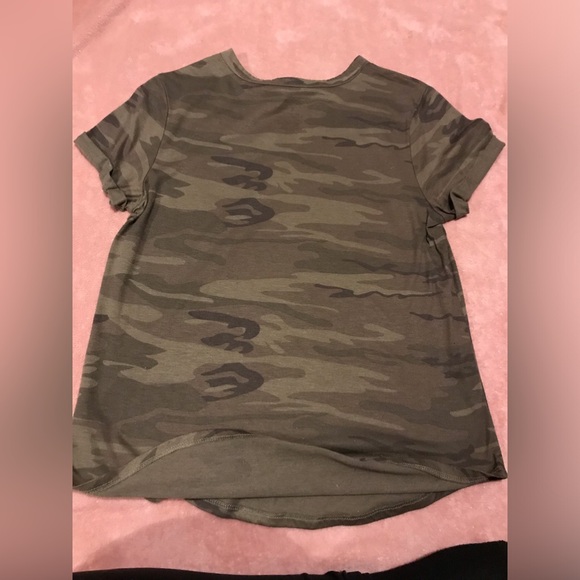 CAMO & ROSES SHIRT - Picture 3 of 4
